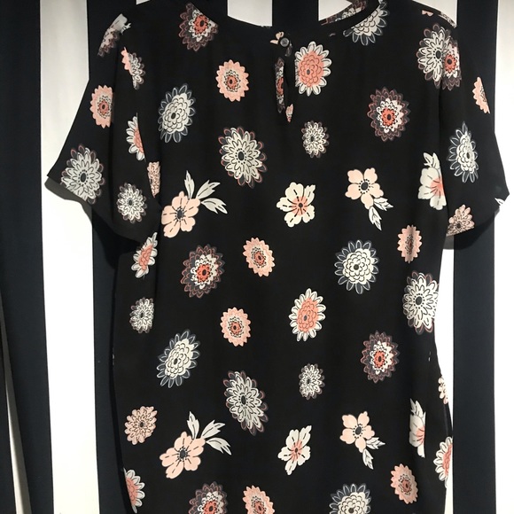 062 Loft Sheer Flowery Top - Picture 2 of 4